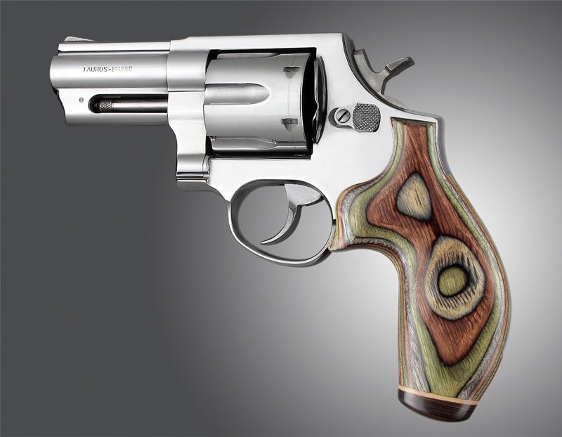 Taurus Med. & Lg. Rd. Butt Lamo Camo No Finger Grooves, Stripe/Cap