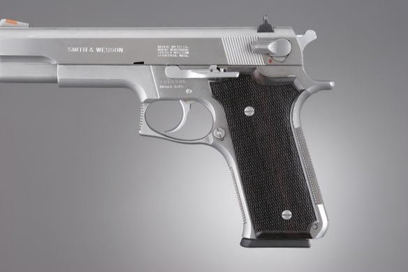 S&W Model 645 Auto, Rosewood Checkered
