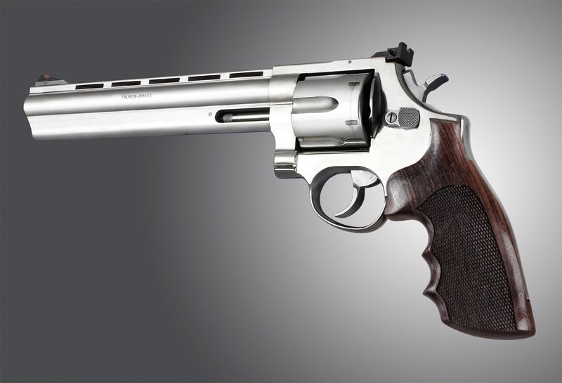 Taurus Med. & Lg. Sq. Butt Rosewood Checkered