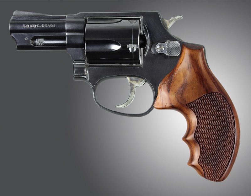 Taurus 85 Cocobolo Checkered