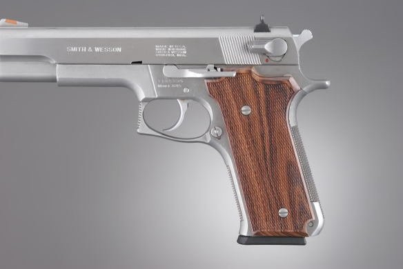 S&W Model 645 Auto, Kingwood Checkered