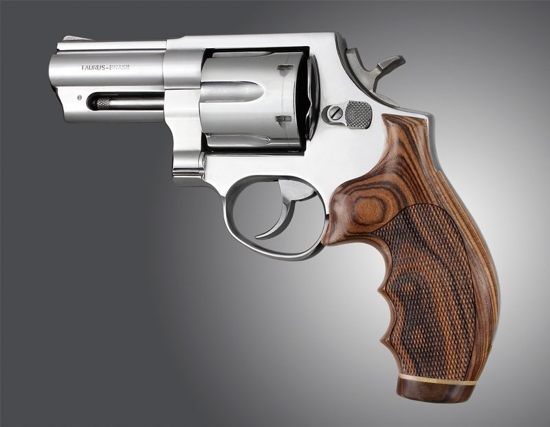 Taurus Med. & Lg. Rd. Butt Kingwood Stripe/Cap, Checkered