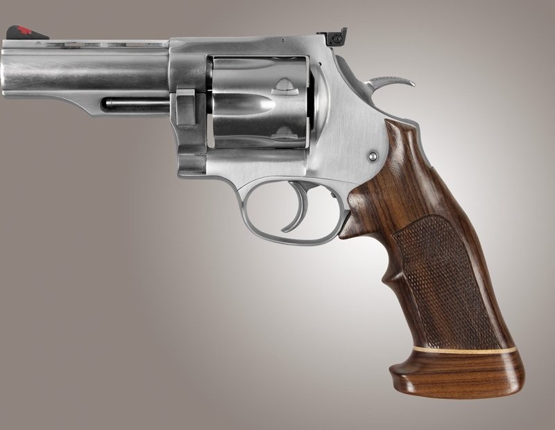 Dan Wesson Large Frame Rosewood Top Finger Groove, Big Butt Checkered