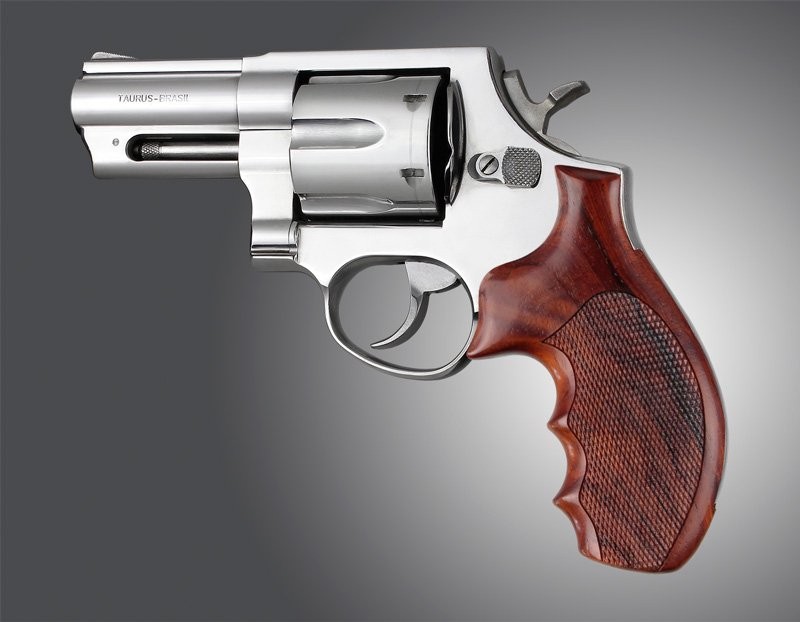 Taurus Med. & Lg. Rd. Butt Cocobolo Checkered