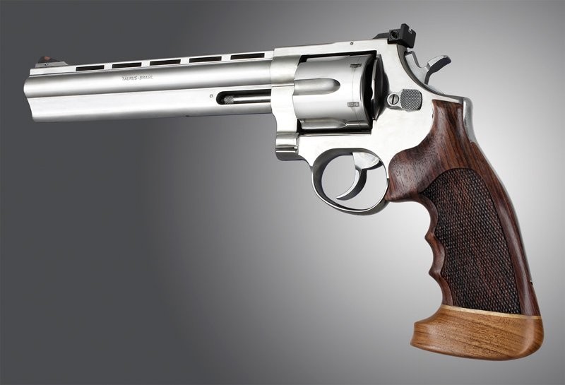 Taurus Med. & Lg. Sq. Butt Rosewood Big Butt Checkered