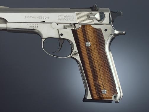 S&W Model 59 Auto, Goncalo Checkered