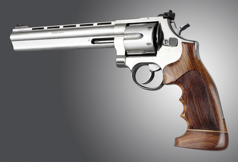 Taurus Med. & Lg. Sq. Butt Cocobolo Big Butt Checkered
