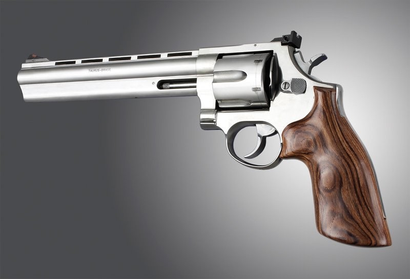 Taurus Med. & Lg. Sq. Butt Kingwood No Finger Grooves