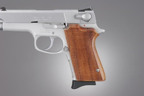 S&W 3913 series Goncalo Checkered