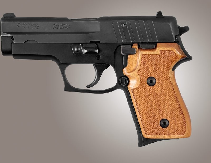 SIG Sauer P245 Goncalo Checkered