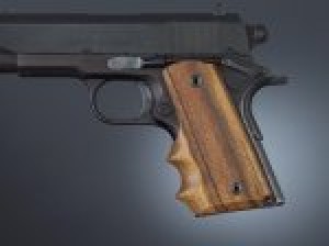 1911 Officers Model Goncalo With Finger Grooves Checkered