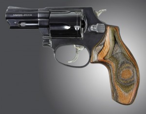 Taurus 85 Lamo Camo No Finger Groove Checkered