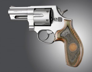 Taurus Med. & Lg. Rd. Butt Lamo Camo No Finger Grooves, Checkered