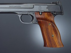 S&W 41 Cocobolo R. hand thumb rest checkered