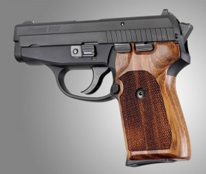 SIG Sauer P239 Goncalo Checkered