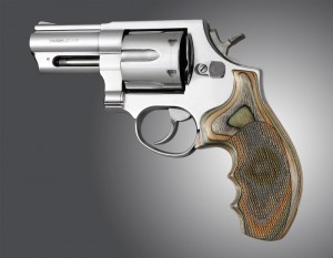 Taurus Med. & Lg. Rd. Butt Lamo Camo Checkered