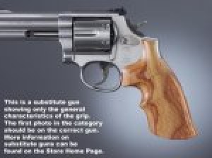 Dan Wesson Small Frame Tulipwood Top Finger Groove, Checkered