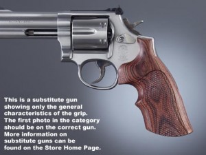 Taurus 85 Kingwood Top Finger Groove Checkered