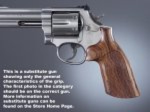 Dan Wesson Small Frame Rosewood No Finger Groove, Checkered